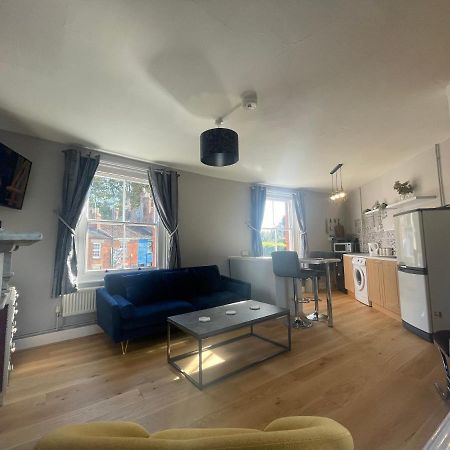 Brady'S Glastonbury Beautiful Pad Great Location! Dış mekan fotoğraf