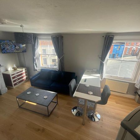 Brady'S Glastonbury Beautiful Pad Great Location! Dış mekan fotoğraf