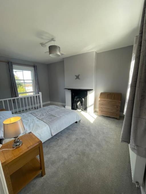 Brady'S Glastonbury Beautiful Pad Great Location! Dış mekan fotoğraf